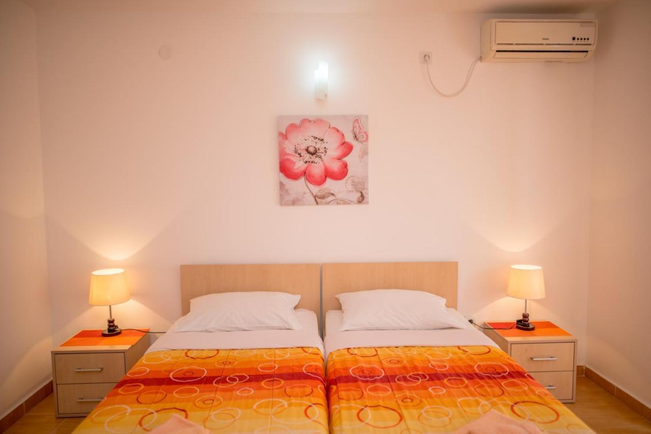 Apartment Vjera *